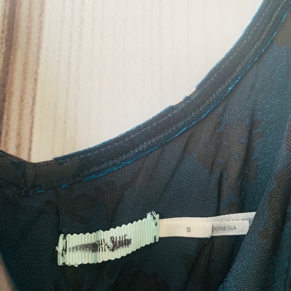 UO / KIMCHI BLUE / VELVET CROPPED TANK BLUE - Picture 3 of 5